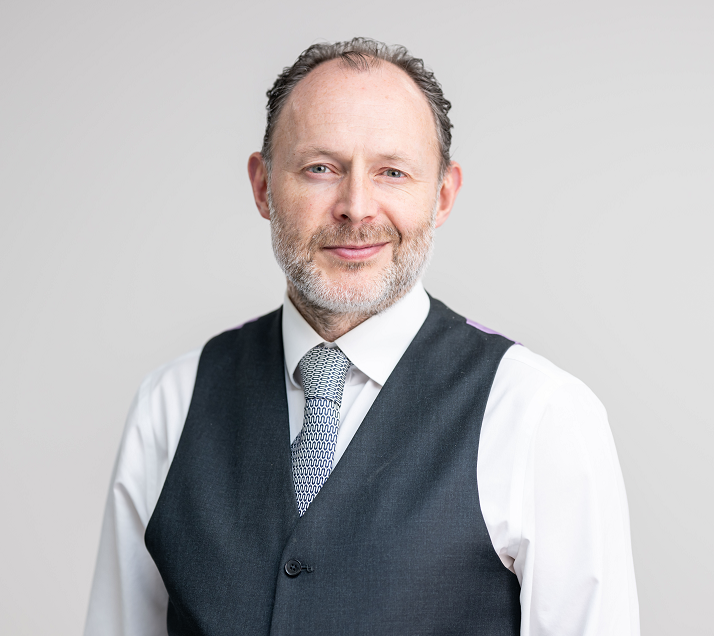 Headshot of Darren Thow